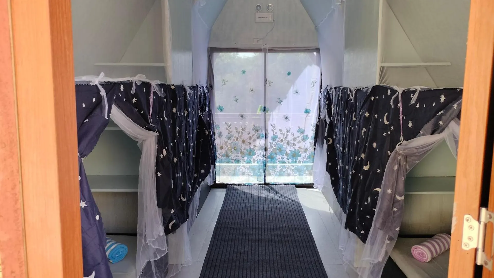 Riu Del Mar Hostel Dauis