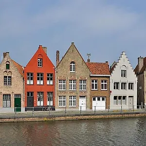 With Carparking, Bicycles And Small Breakfast Bed & Breakfast Brugge