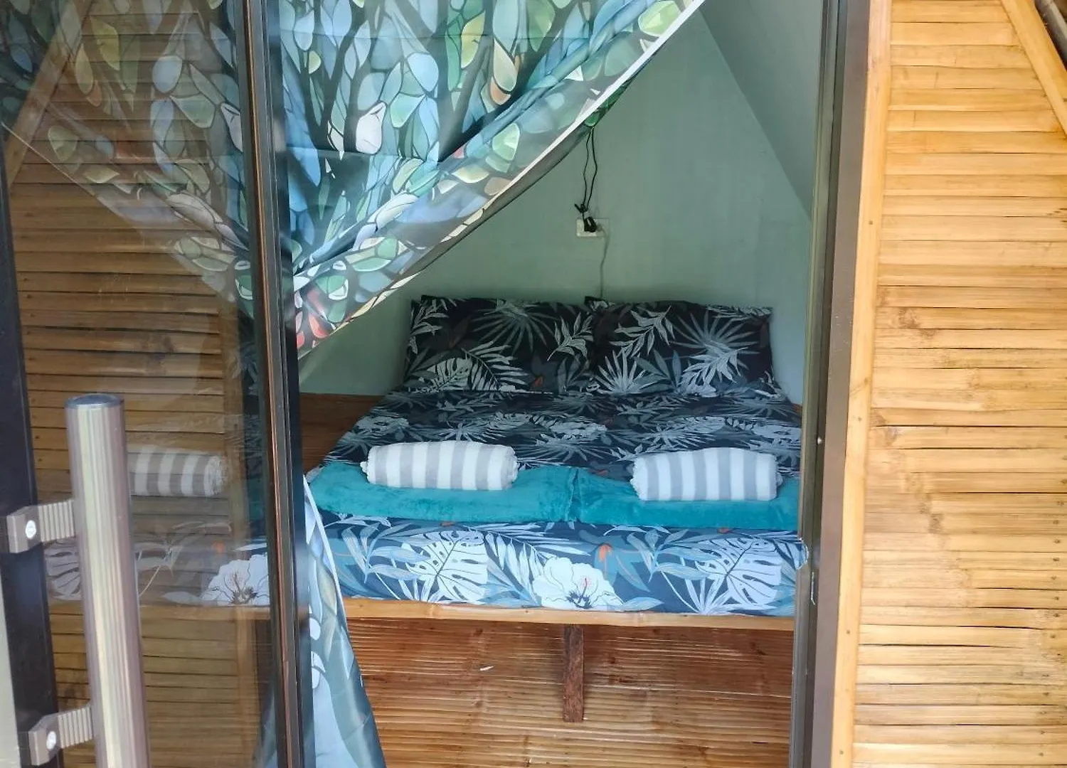 Riu Del Mar Hostel Dauis Philippines